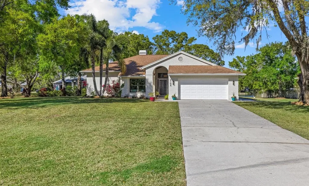 9104 68th Avenue E Bradenton FL 34202