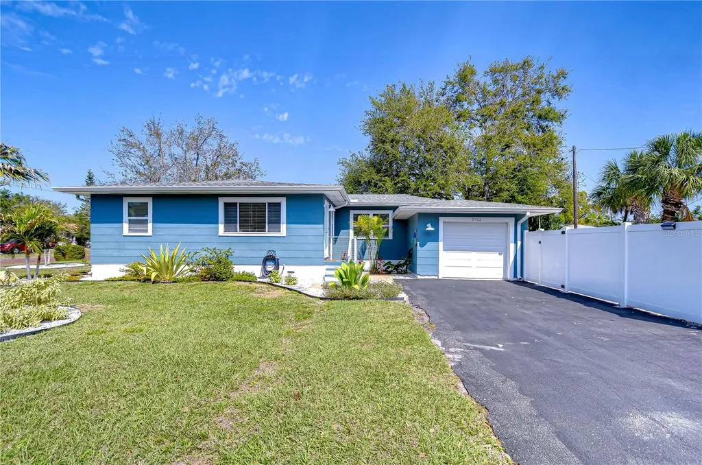 1922 55th Street S Gulfport FL 33707