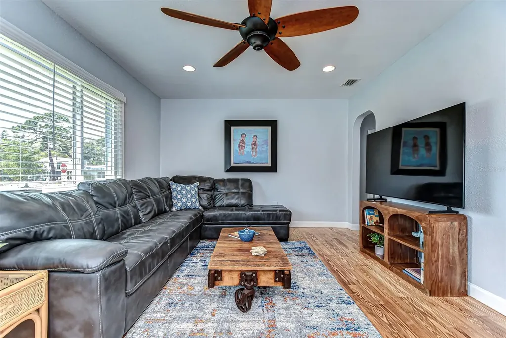 1922 55th Street S Gulfport FL 33707