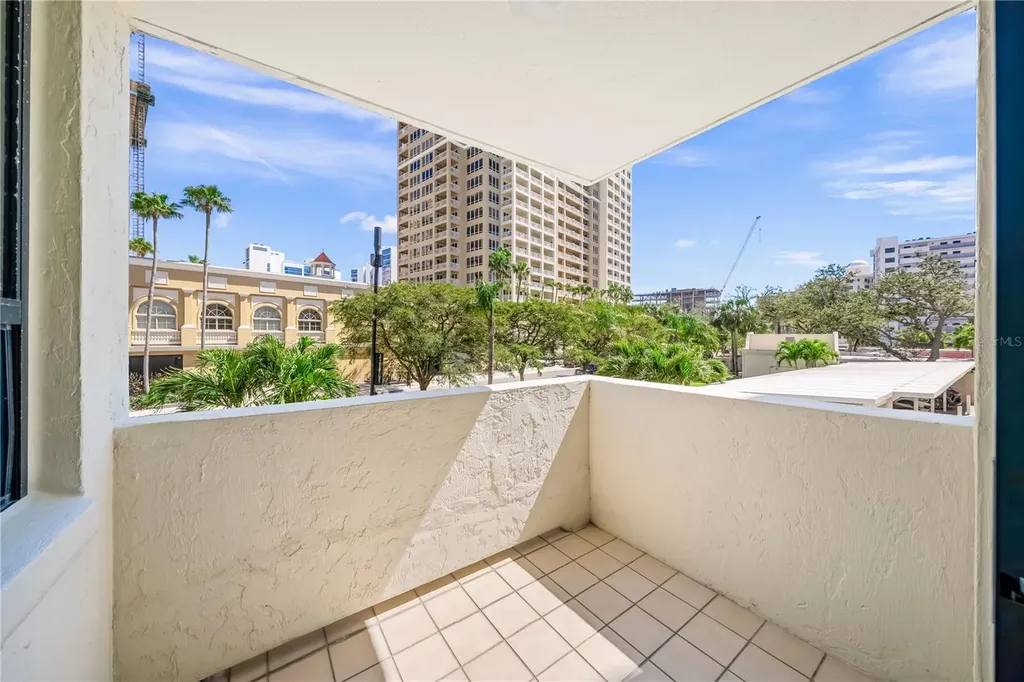 101 Sunset Drive Sarasota FL 34236