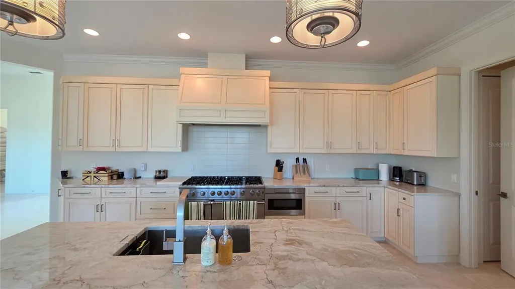 531 Birdie Lane Longboat Key FL 34228