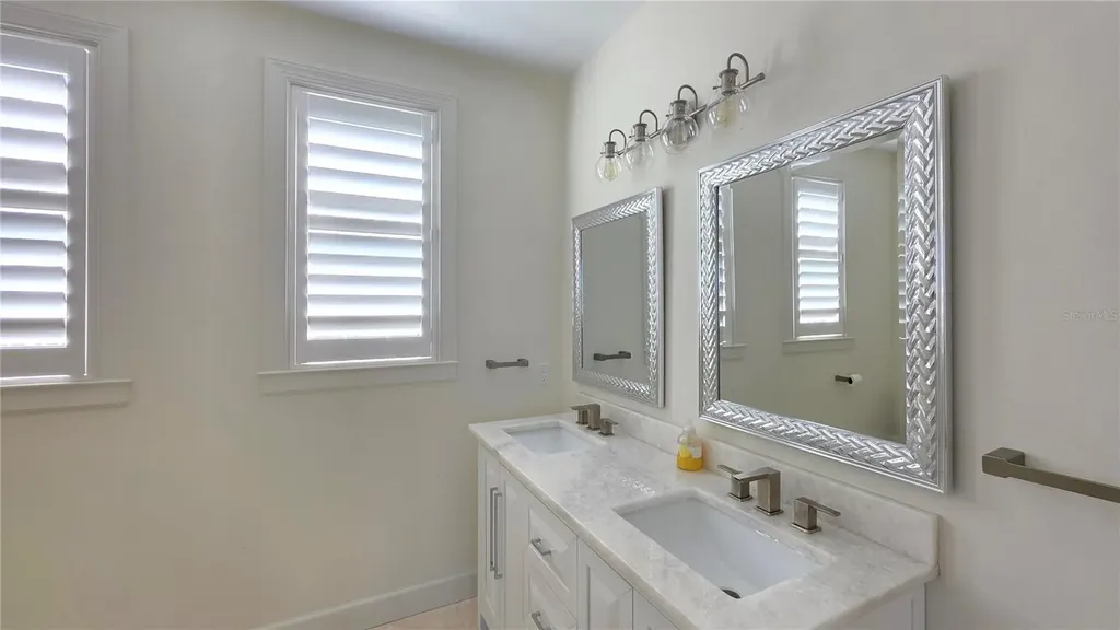 531 Birdie Lane Longboat Key FL 34228