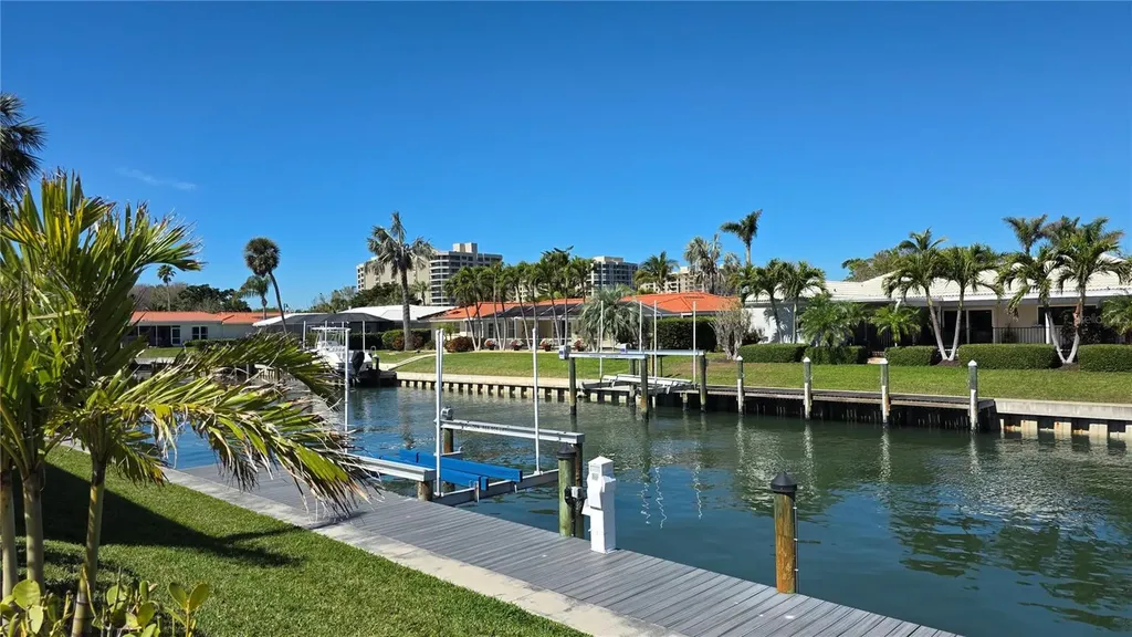 531 Birdie Lane Longboat Key FL 34228