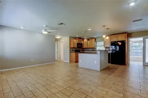 5002 54th Way N St Petersburg FL 33709