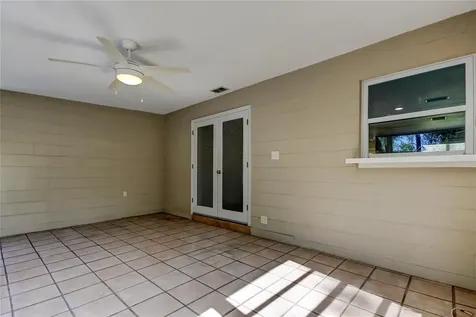 5002 54th Way N St Petersburg FL 33709