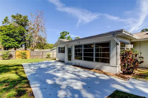 5002 54th Way N St Petersburg FL 33709
