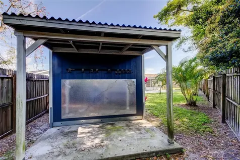5002 54th Way N St Petersburg FL 33709