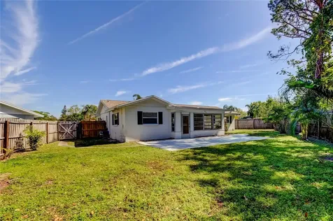 5002 54th Way N St Petersburg FL 33709