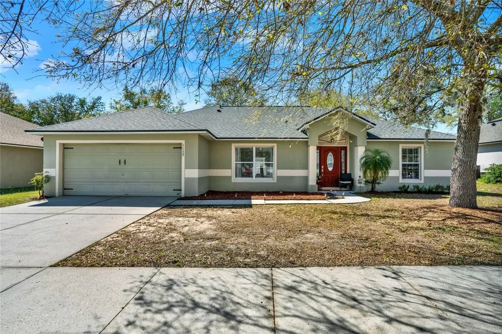 1137 Stratton Avenue Groveland FL 34736