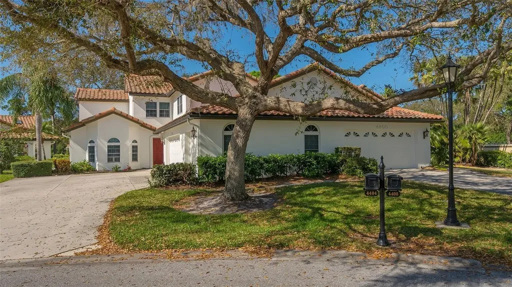 4404 Calle Serena Sarasota FL 34238
