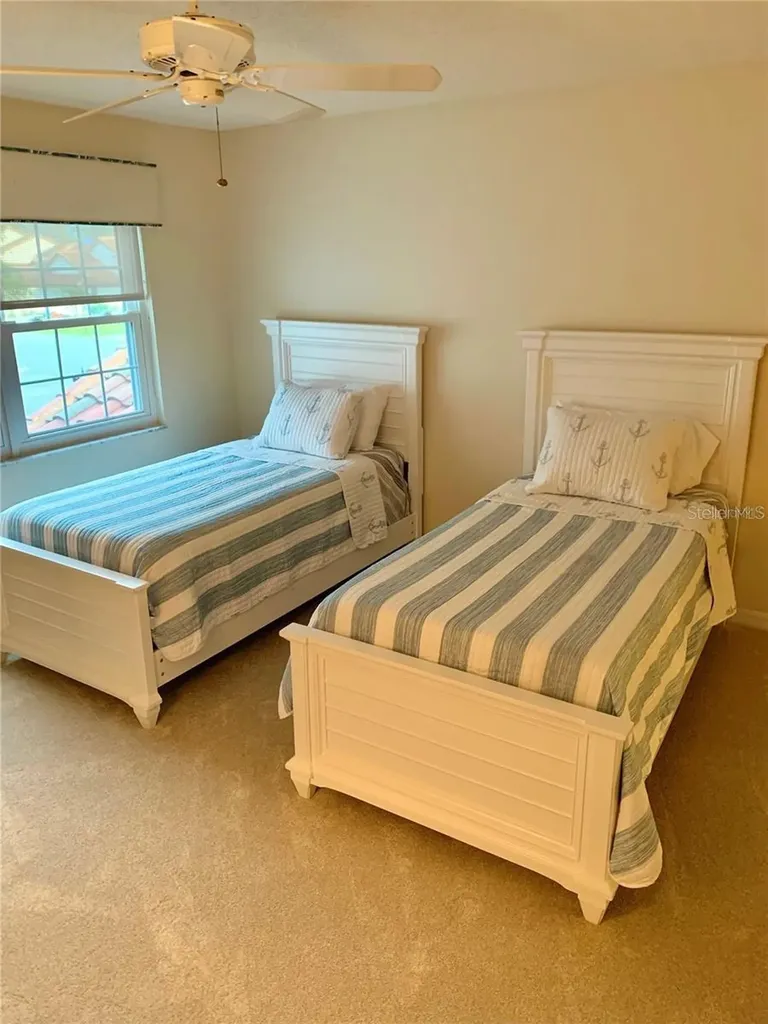 4404 Calle Serena Sarasota FL 34238