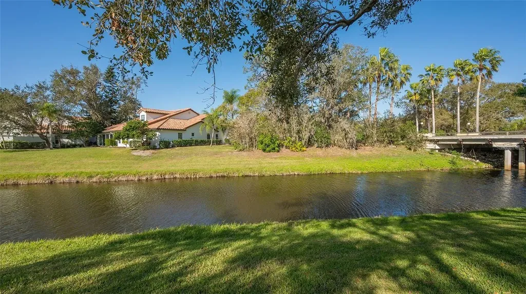 4404 Calle Serena Sarasota FL 34238