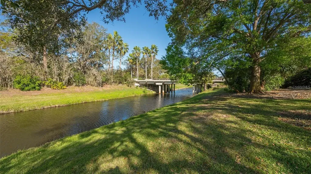 4404 Calle Serena Sarasota FL 34238