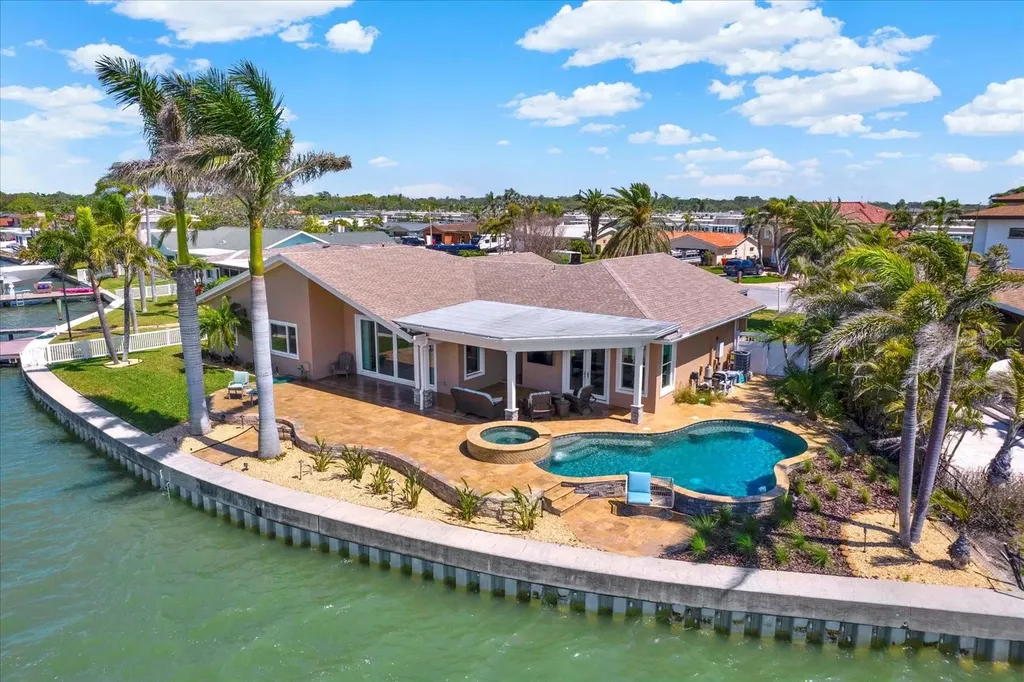 11689 Grove Street Seminole FL 33772