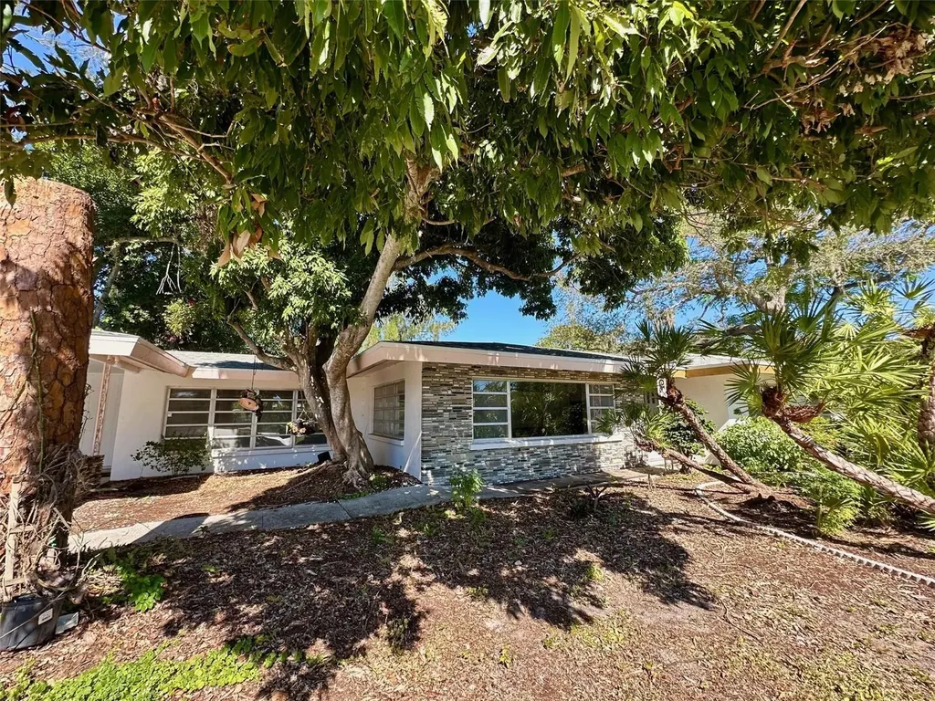 3466 Tanglewood Drive Sarasota FL 34239