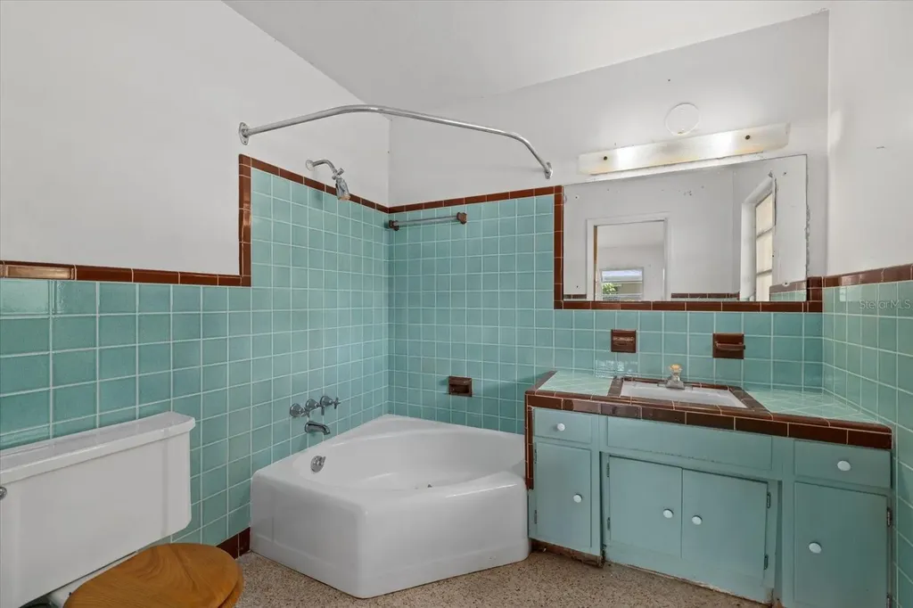 3466 Tanglewood Drive Sarasota FL 34239