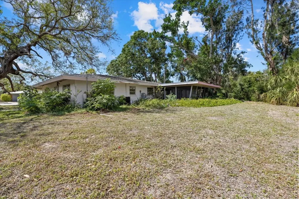 3466 Tanglewood Drive Sarasota FL 34239