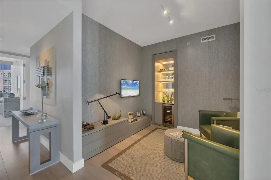 1155 N Gulfstream Avenue Sarasota FL 34236