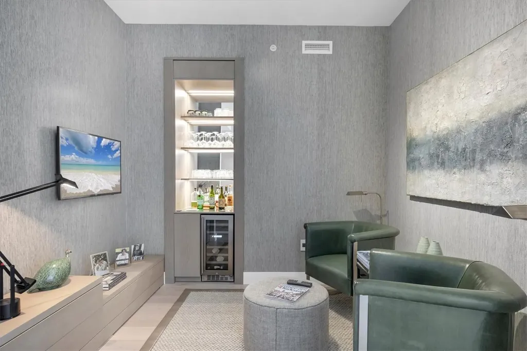 1155 N Gulfstream Avenue Sarasota FL 34236