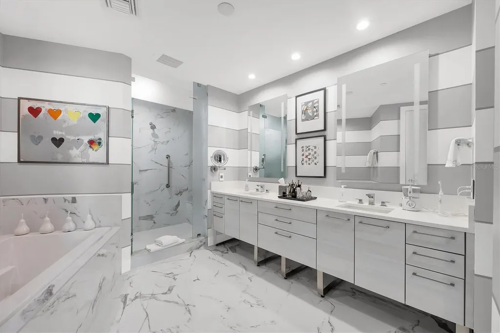 1155 N Gulfstream Avenue Sarasota FL 34236