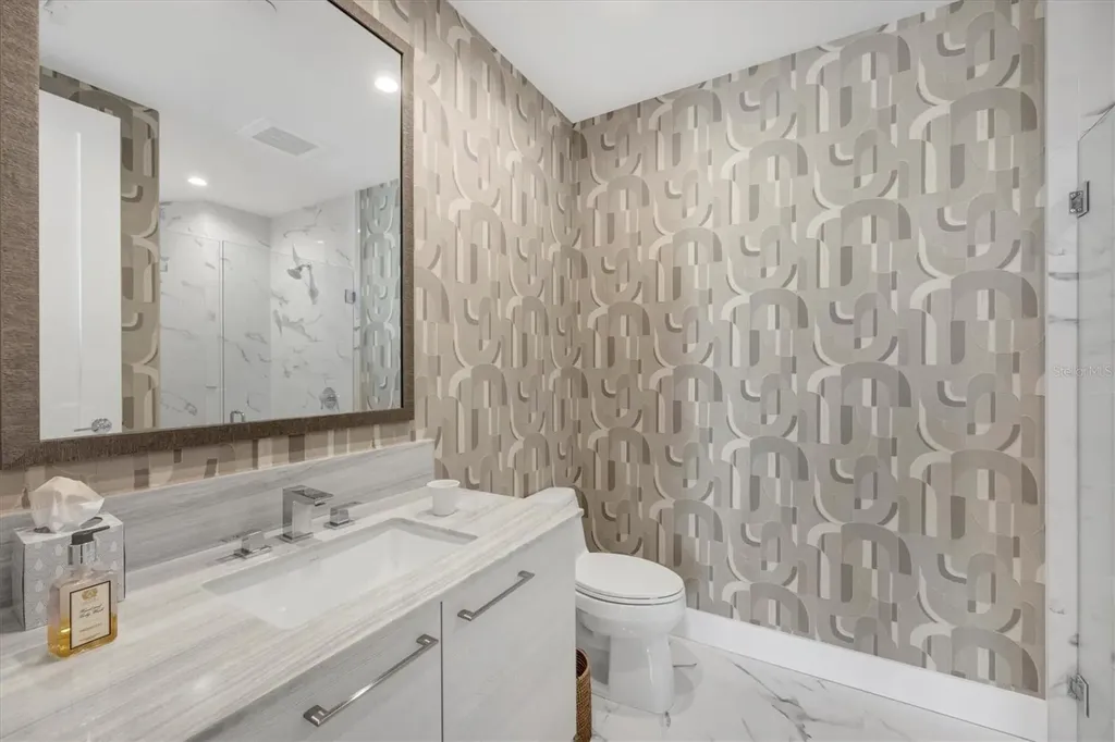1155 N Gulfstream Avenue Sarasota FL 34236