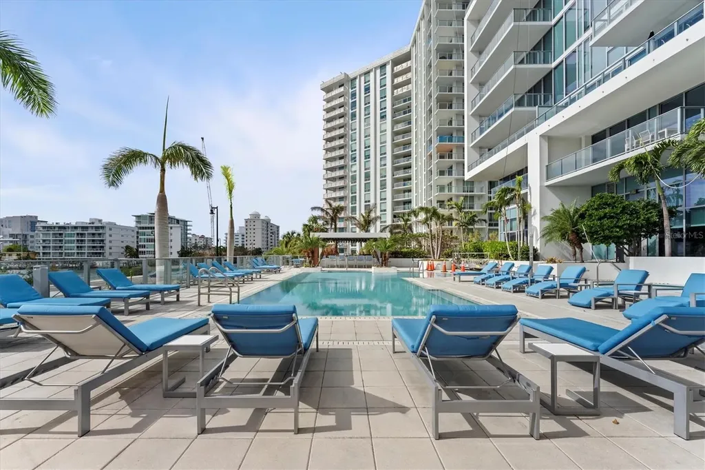 1155 N Gulfstream Avenue Sarasota FL 34236