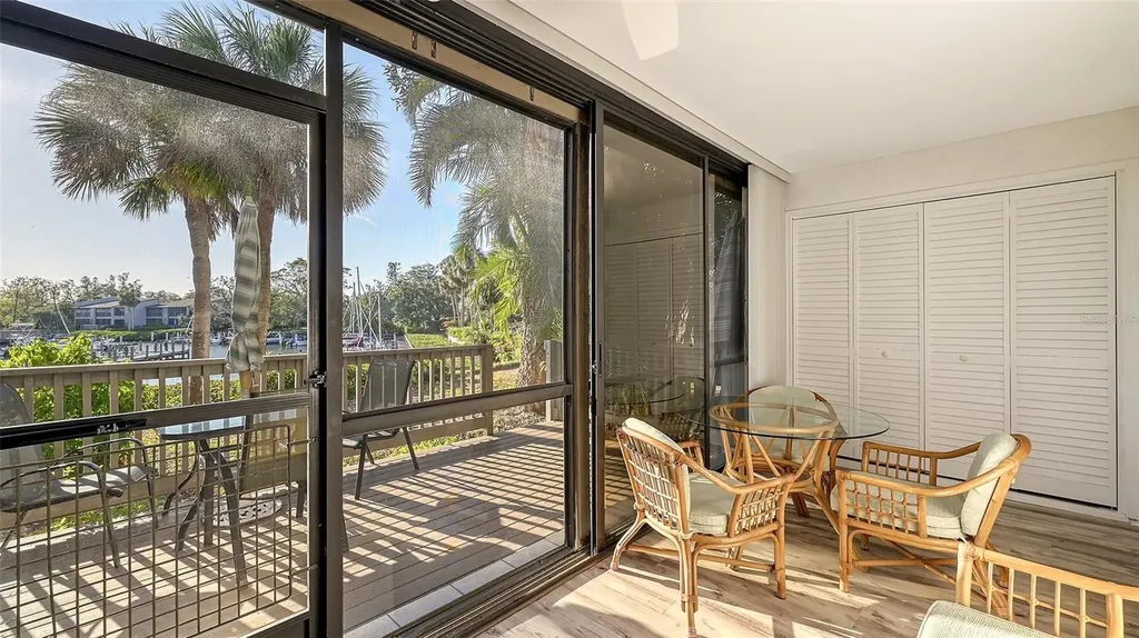 1633 Boathouse Circle Sarasota FL 34231