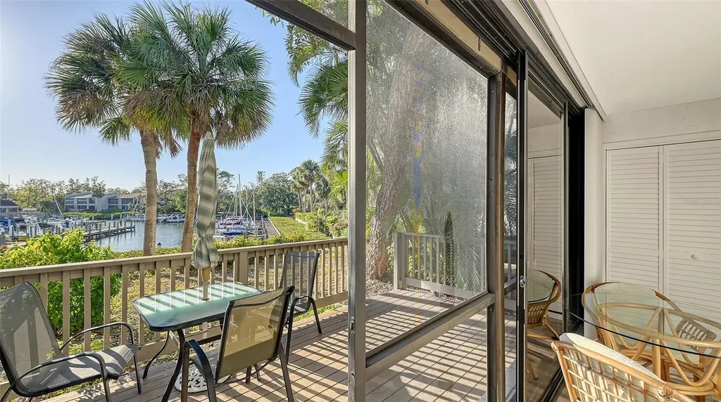 1633 Boathouse Circle Sarasota FL 34231