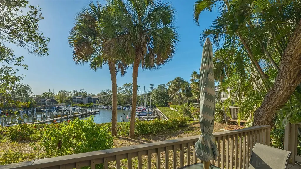 1633 Boathouse Circle Sarasota FL 34231