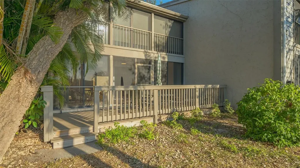 1633 Boathouse Circle Sarasota FL 34231