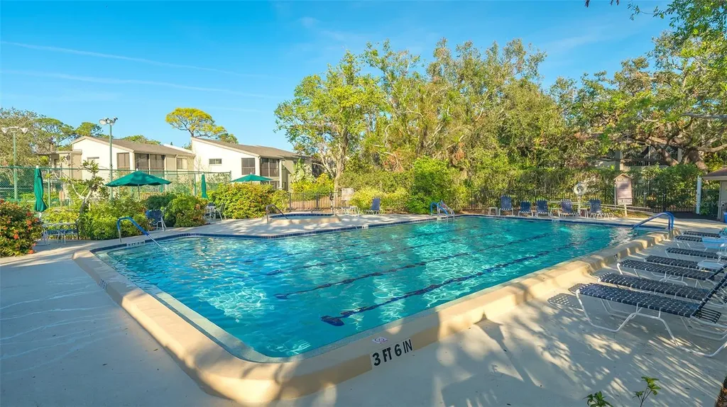 1633 Boathouse Circle Sarasota FL 34231
