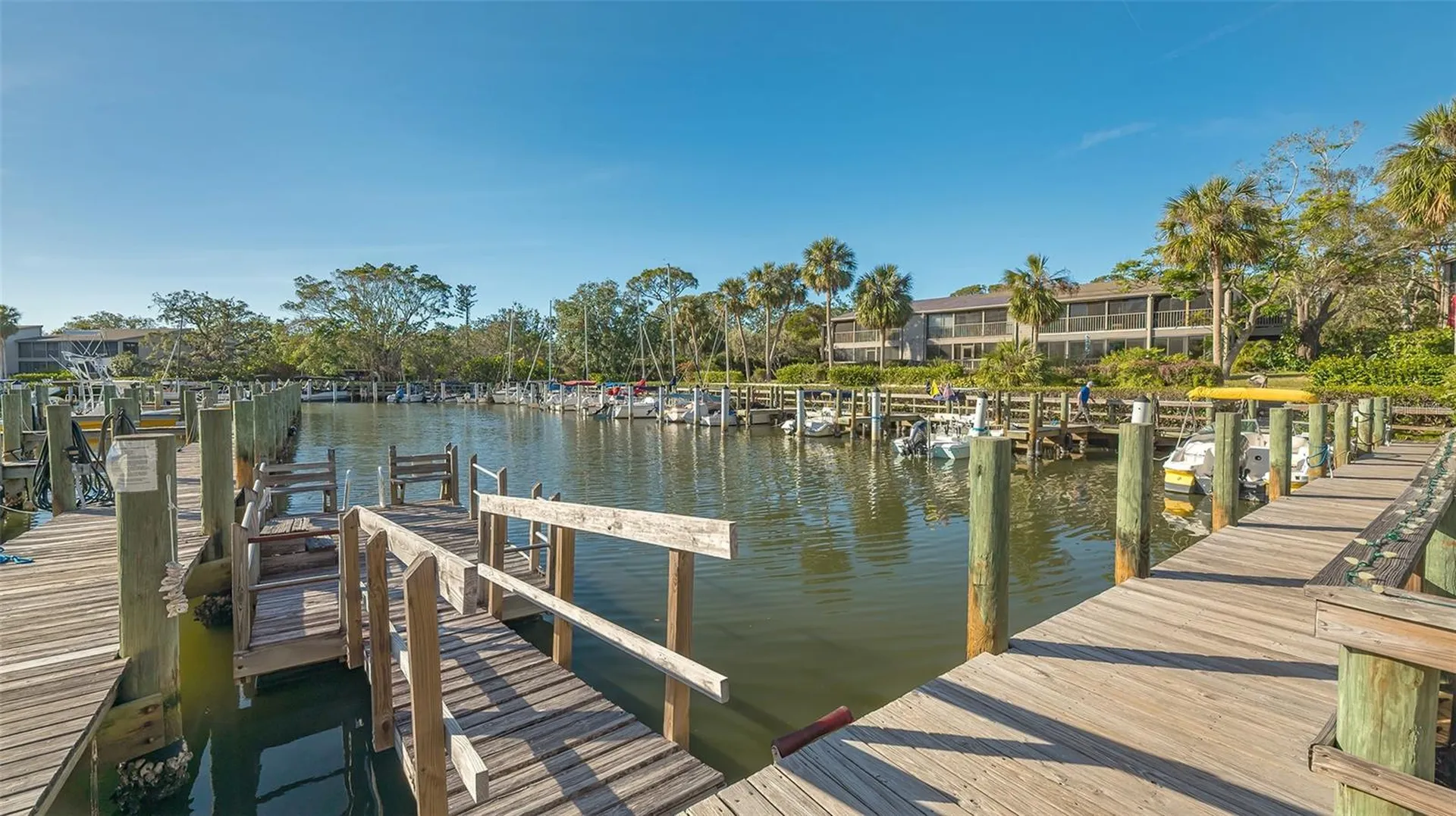 1633 Boathouse Circle Sarasota FL 34231