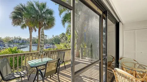 1633 Boathouse Circle Sarasota FL 34231