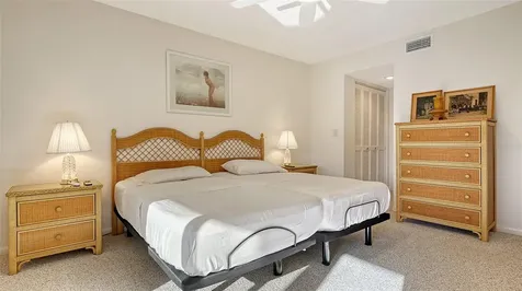 1633 Boathouse Circle Sarasota FL 34231