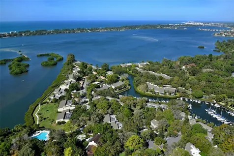 1633 Boathouse Circle Sarasota FL 34231
