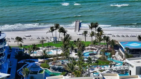 1591 Gulf Of Mexico Drive Longboat Key FL 34228