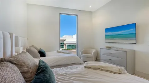1591 Gulf Of Mexico Drive Longboat Key FL 34228