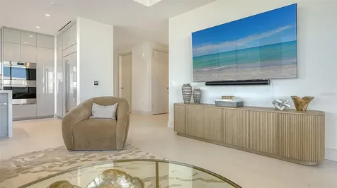1591 Gulf Of Mexico Drive Longboat Key FL 34228