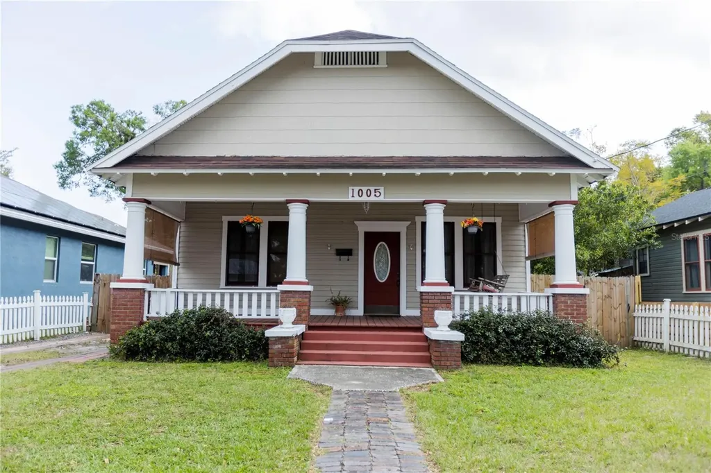 1005 E Curtis Street Tampa FL 33603