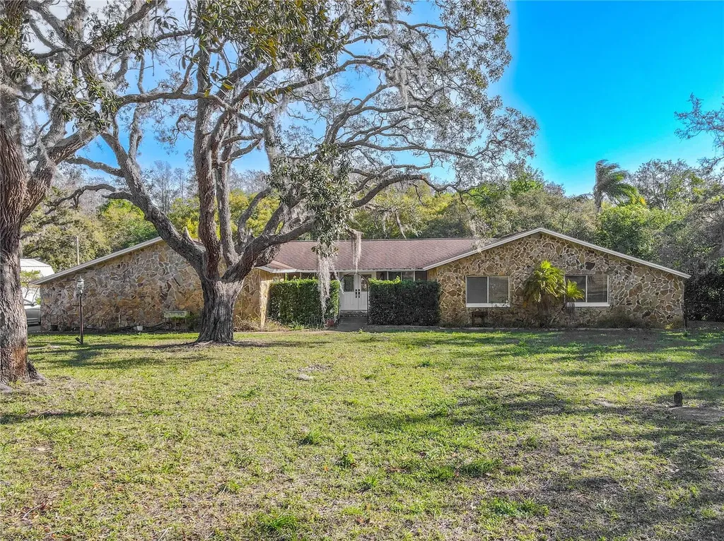 10100 Grove Drive Port Richey FL 34668