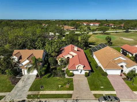 5803 Fairwoods Circle Sarasota FL 34243