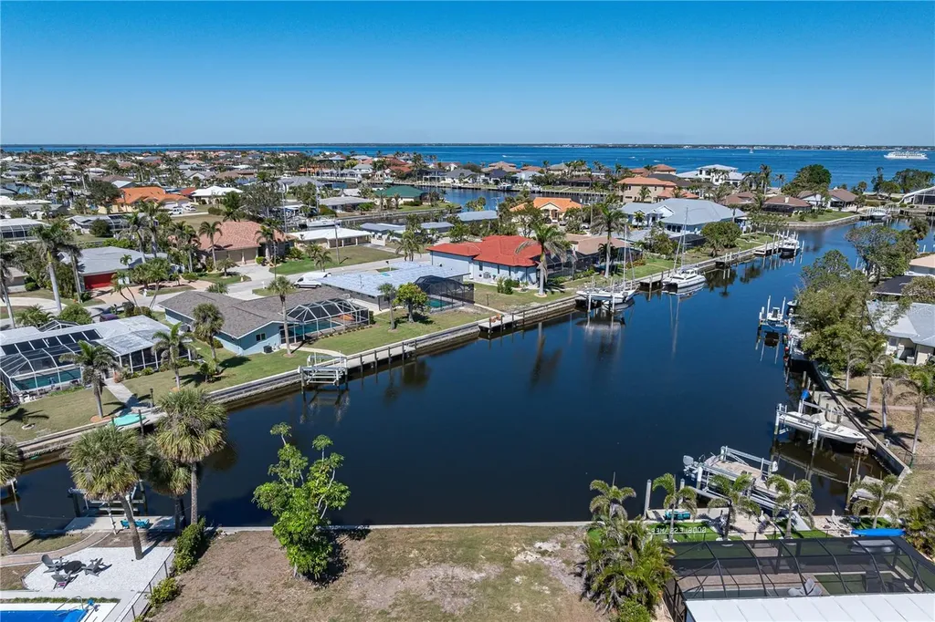 1940 W Marion Avenue Punta Gorda FL 33950