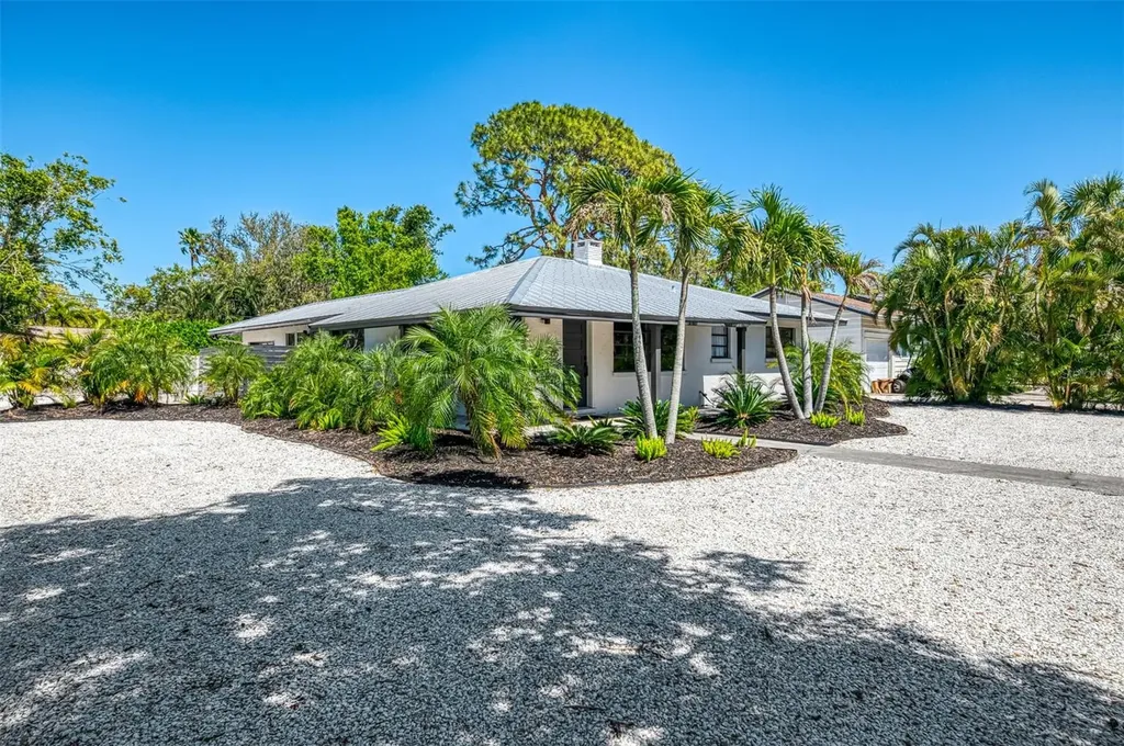 2105 Hibiscus Street Sarasota FL 34239