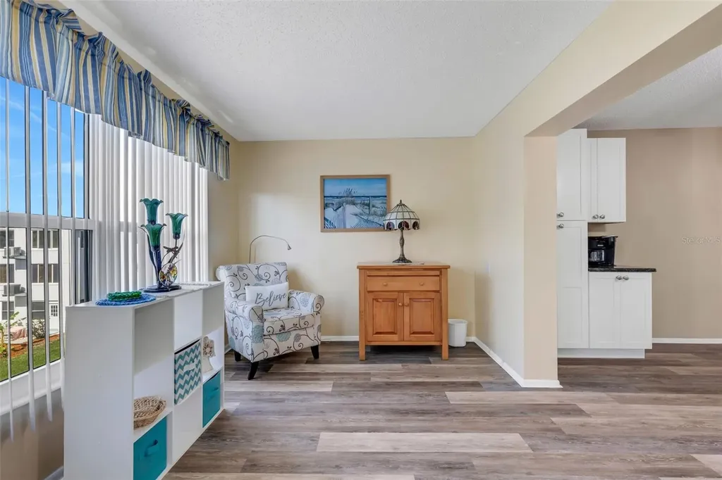 2401 Ecuadorian Way Clearwater FL 33763