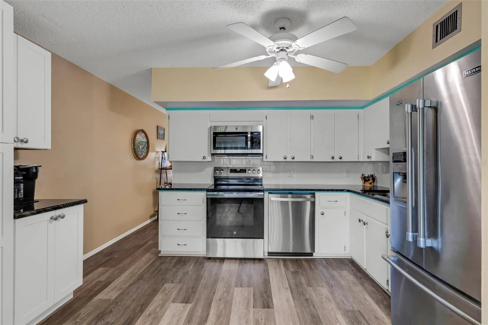 2401 Ecuadorian Way Clearwater FL 33763