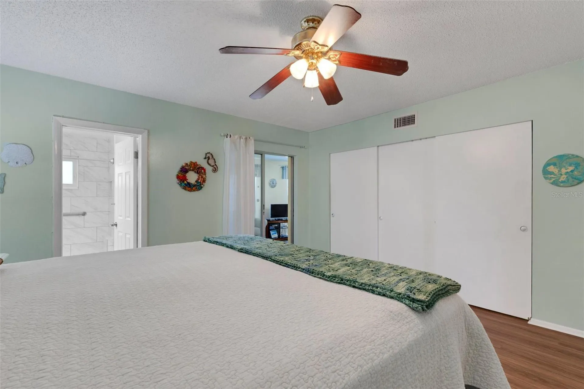 2401 Ecuadorian Way Clearwater FL 33763