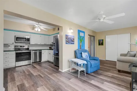 2401 Ecuadorian Way Clearwater FL 33763