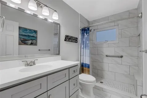 2401 Ecuadorian Way Clearwater FL 33763