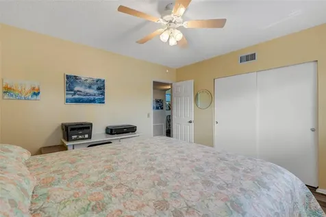 2401 Ecuadorian Way Clearwater FL 33763