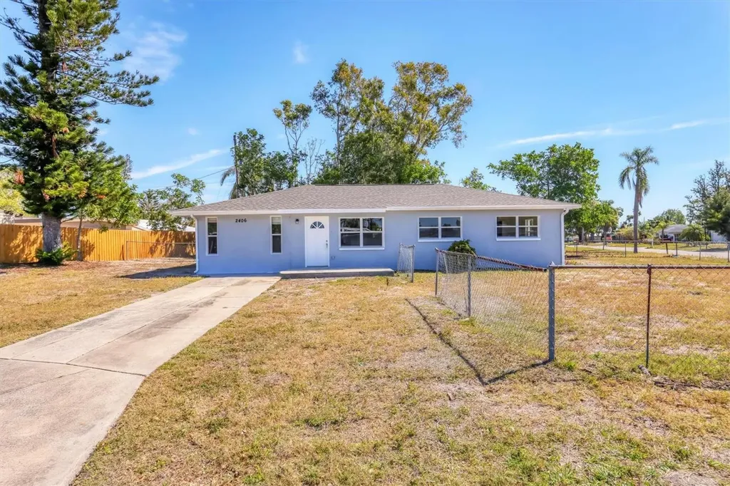 2406 Lehigh Avenue Bradenton FL 34207
